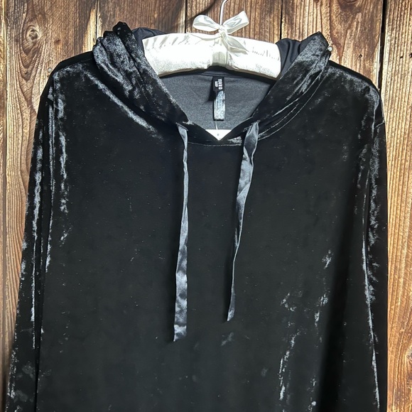 NWT- Torrid Sleep Loungewear Black Crushed Velour Velvet Cozy Pullover Hoodie 2X - Picture 5 of 14
